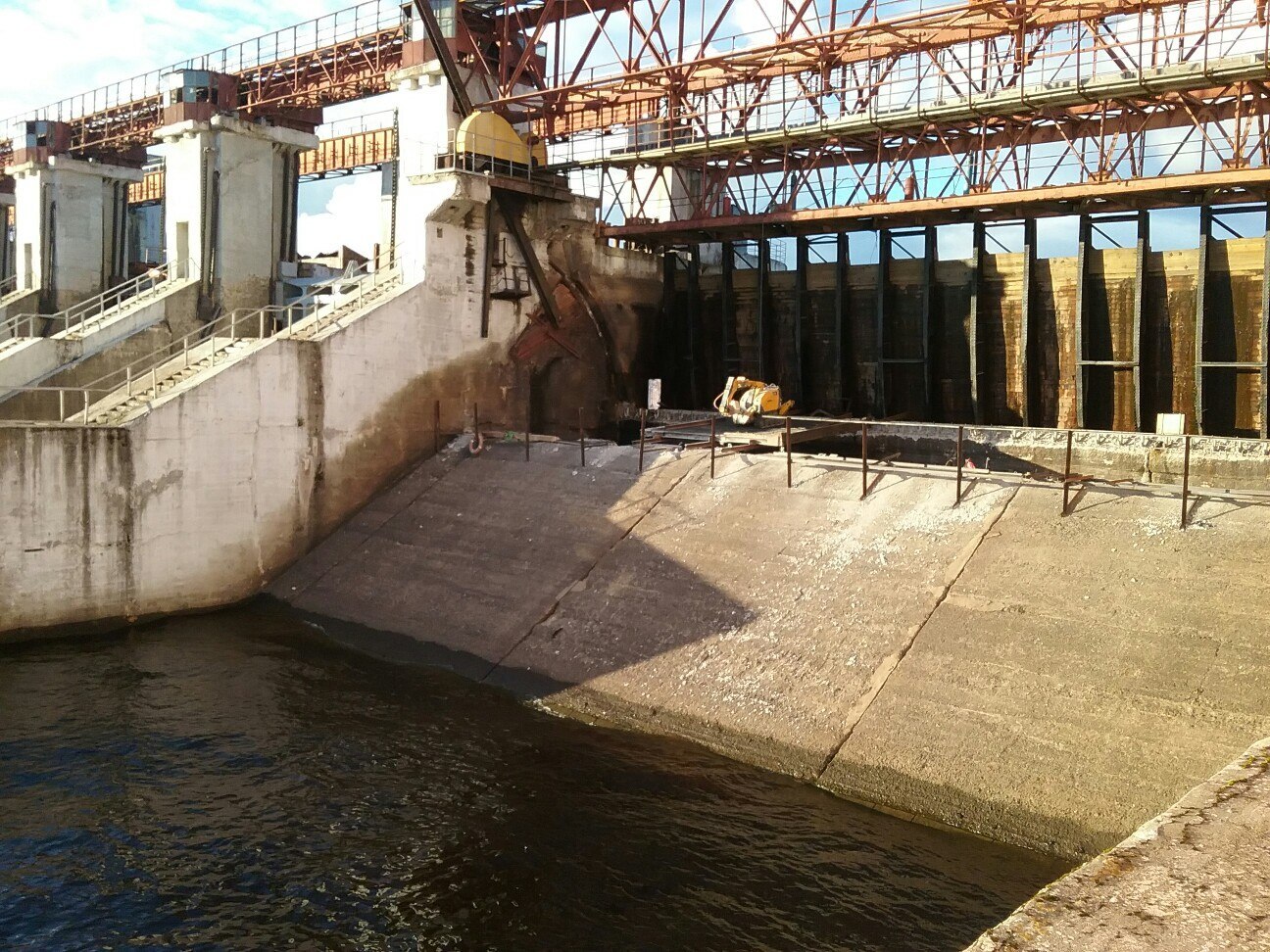 Демонтаж на ГЭС, ТЭЦ и АЭС — робот Brokk, фото 25